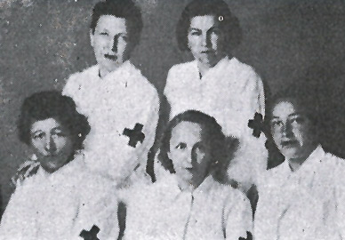 Foto 16: „Bolničarke iz Ljubljane koje su učestvovale u asanaciji Kosmeta:“  Zobec Franija, Lumbar Paula, Brem Heda, Bahovec Vida i Ponepšek Tonija. Žena danas 82. (1951: 8).